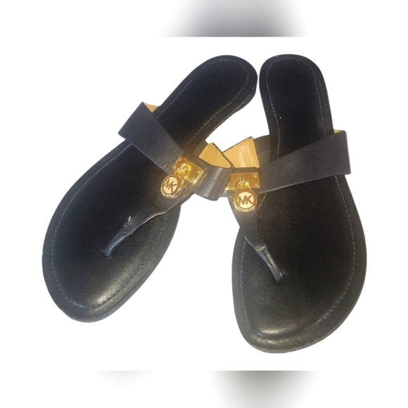 Michael Kors Black Leather Hamilton Women's Sandals with Gold MK Locket 8M/38.5 - Picture 2 of 11